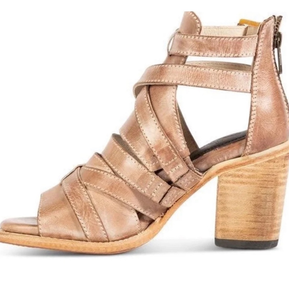 Freebird claw heeled sandal